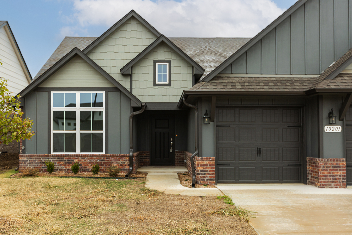 Exterior 10201 S. 231 St E. Ave. Broken Arrow, OK Inverness In Highland Creek Move In Ready Home, Shaw Homes New Home Builder (2)