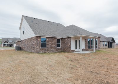 Exterior 15704 E. 75th Pl. N. Owasso Oklahoma Shaw Homes, Stone Creek Magnolia Move In Ready Home (9)