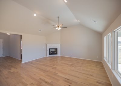 Great Room 15410 S 39th Ct, Shaw Homes, Bixby Meadows Kincaid Move In Ready Home, Bixby Schools, New Homes Bixby (2)