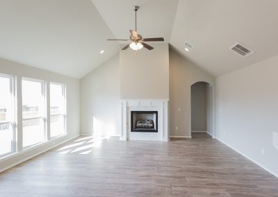 Great Room 8320 NW 151st St Oklahoma City, Oklahoma Shaw Homes Move In Ready Home In Twin Silos Peyton (6)