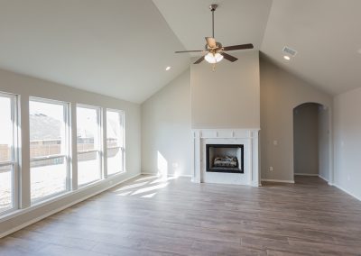 Great Room 8320 NW 151st St Oklahoma City, Oklahoma Shaw Homes Move In Ready Home In Twin Silos Peyton (7)