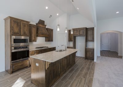 Kitchen New Home Builder, Jenks, Oklahoma. Shaw Homes Move In Ready Home 11218 S.Redbud St. Piedmont 1 Oak Ridge Of Jenks (3)