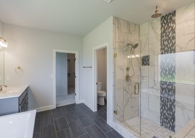 Master Bath 228 E. 130th Pl. S. Redford 1H A Yorktown Shelby Of Jenks. New Home Builder, Jenks, Oklahoma. Shaw Homes Move In Ready Home (3)