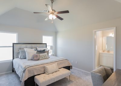Master Bed 15711 E. 75th St N. Owasso, Oklahoma Shaw Homes Furnished Move In Ready Home In Stone Creek Haven (2)